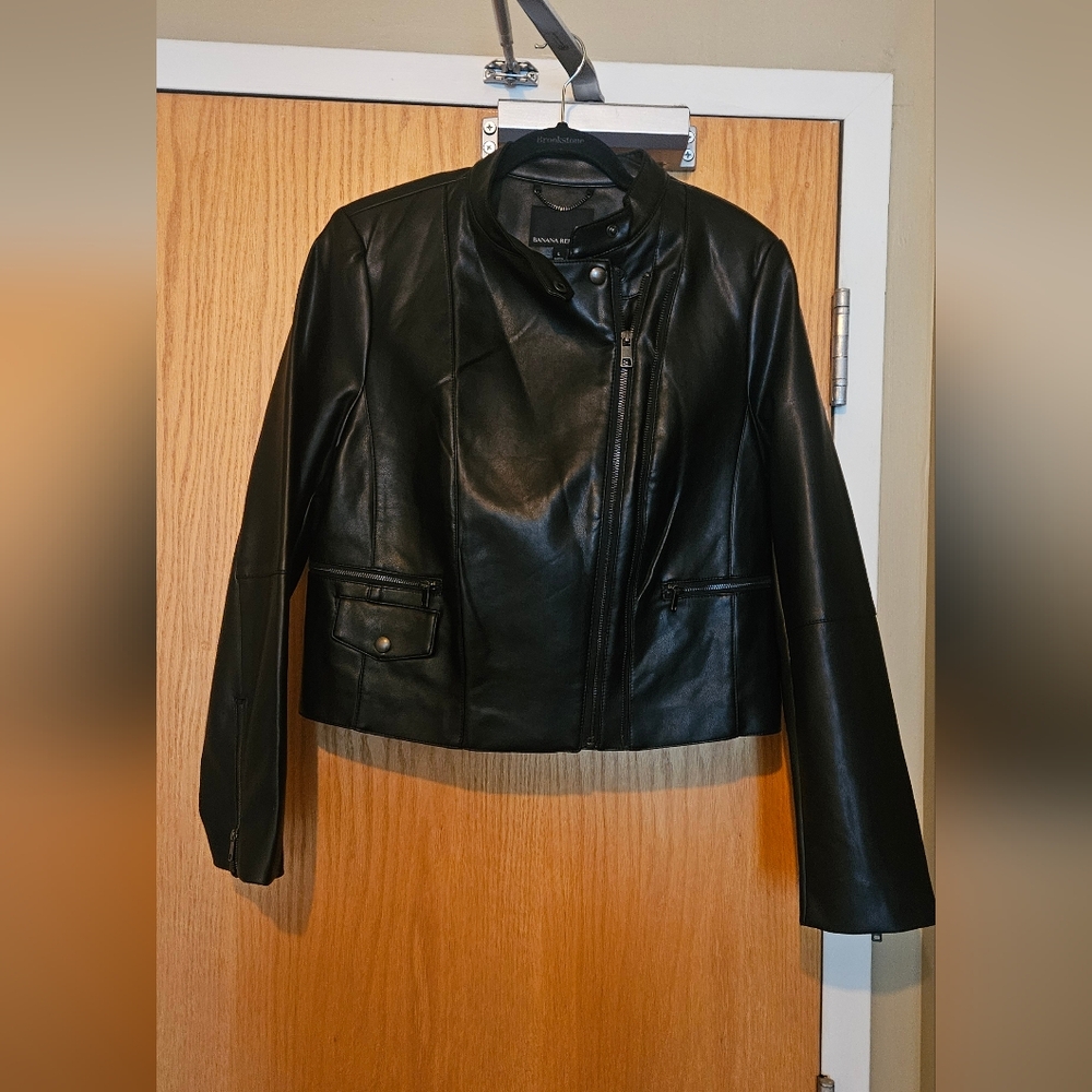 Banana Republic Black Faux Leather Jacket - NWT - Picture 4 of 11